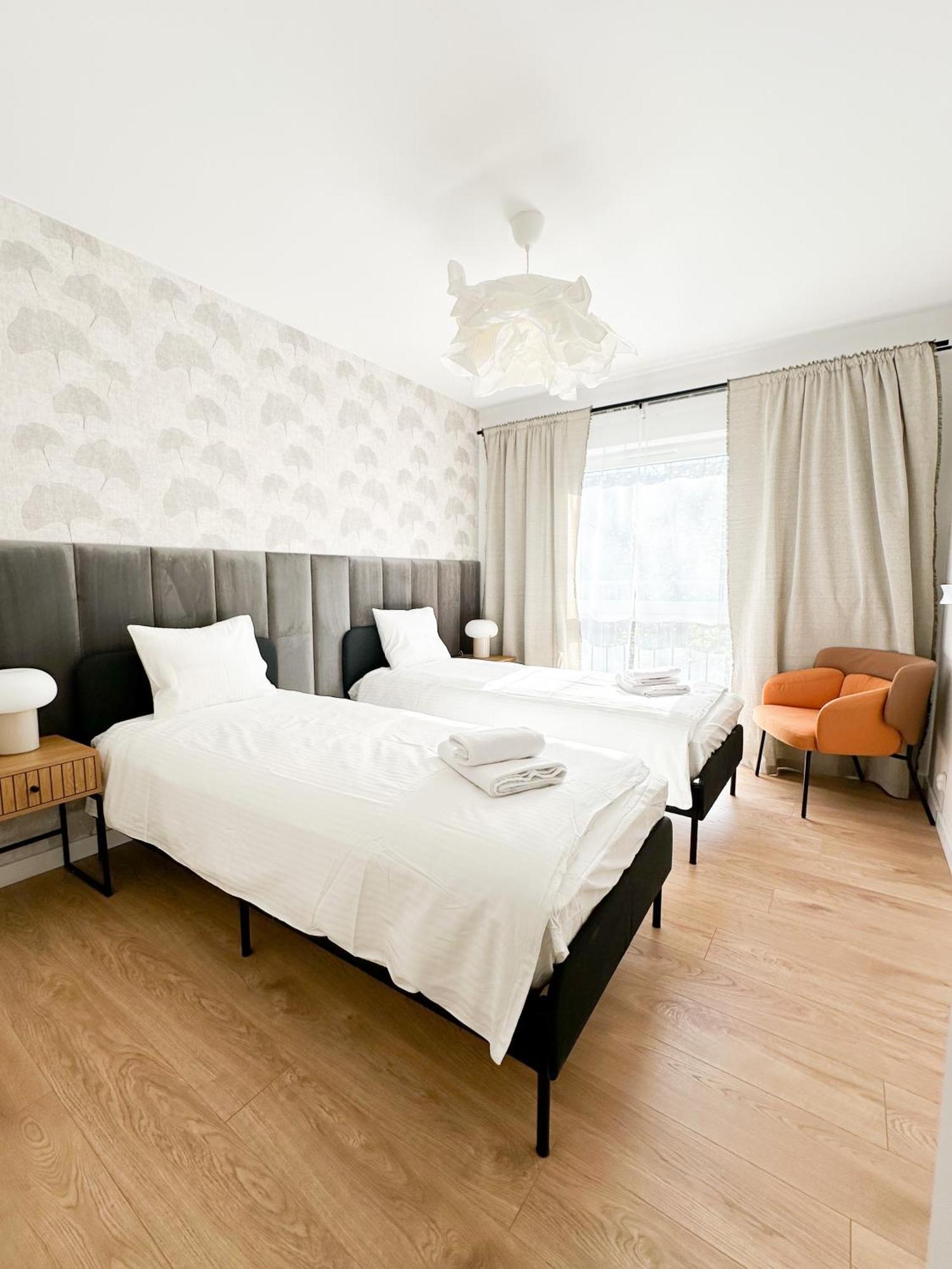Aparthotel Weissa 7 Краков Экстерьер фото