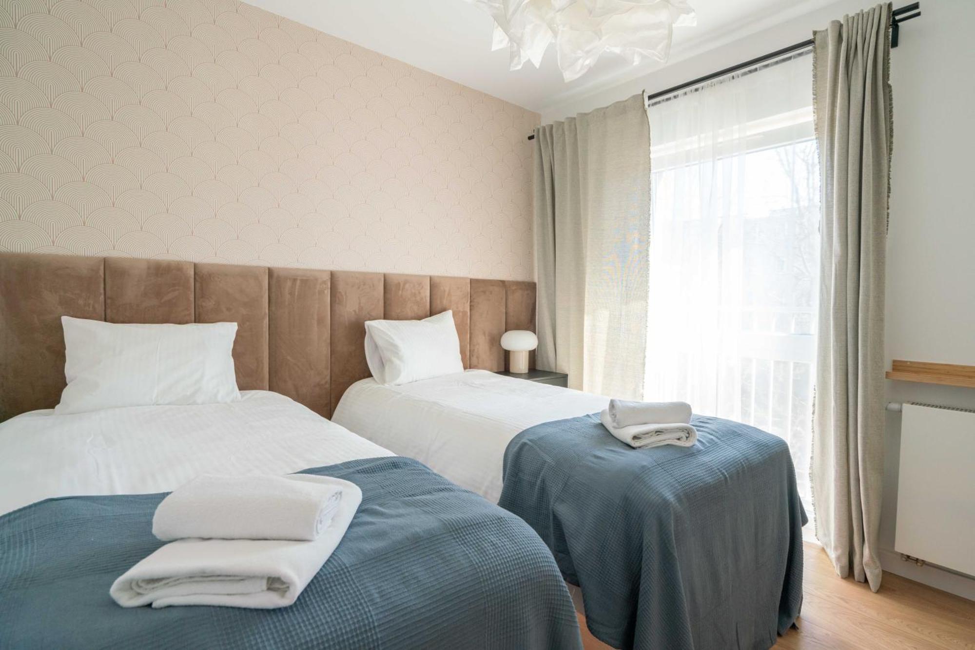 Aparthotel Weissa 7 Краков Экстерьер фото