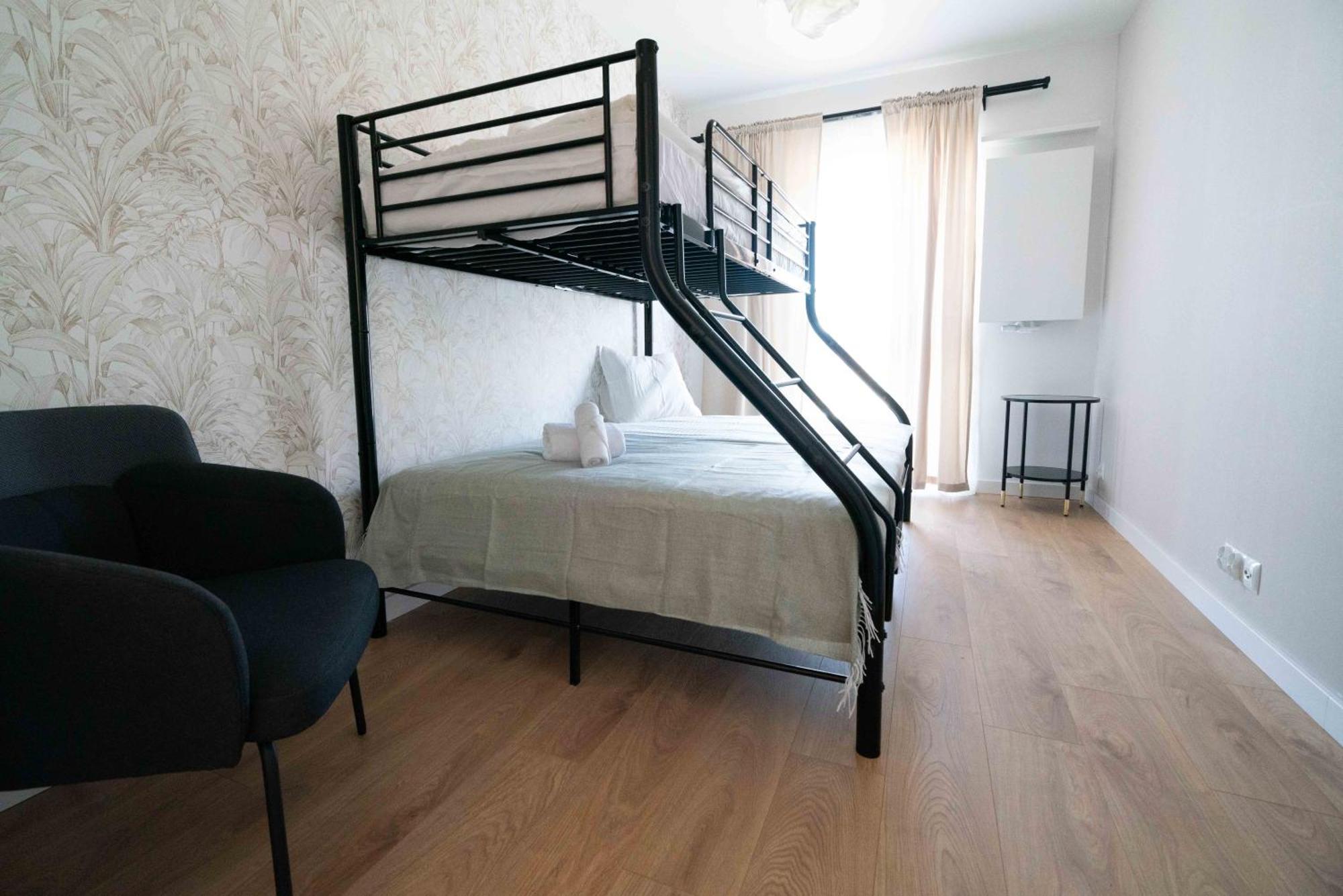 Aparthotel Weissa 7 Краков Экстерьер фото